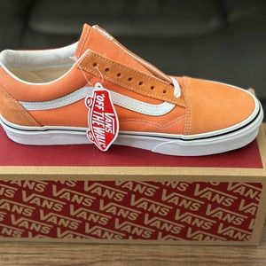 VANS old skool cadmium orange/ true white MENS 8/WOMENS 9.5